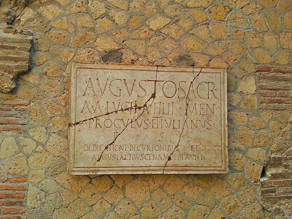 VI.21 Herculaneum, photo taken between October 2014 and November 2019.
Plaque dedicated to Augustus. Photo courtesy of Giuseppe Ciaramella.